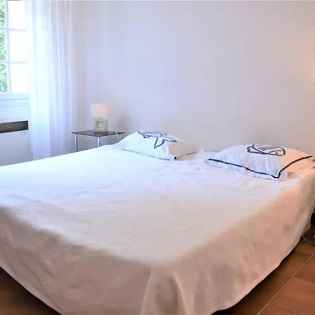 Holiday home Maison Au Calme Pour 10 Personnes Avec Jardin Mediterraneen A - Fr-1-226b-158 Cavalaire-sur-Mer